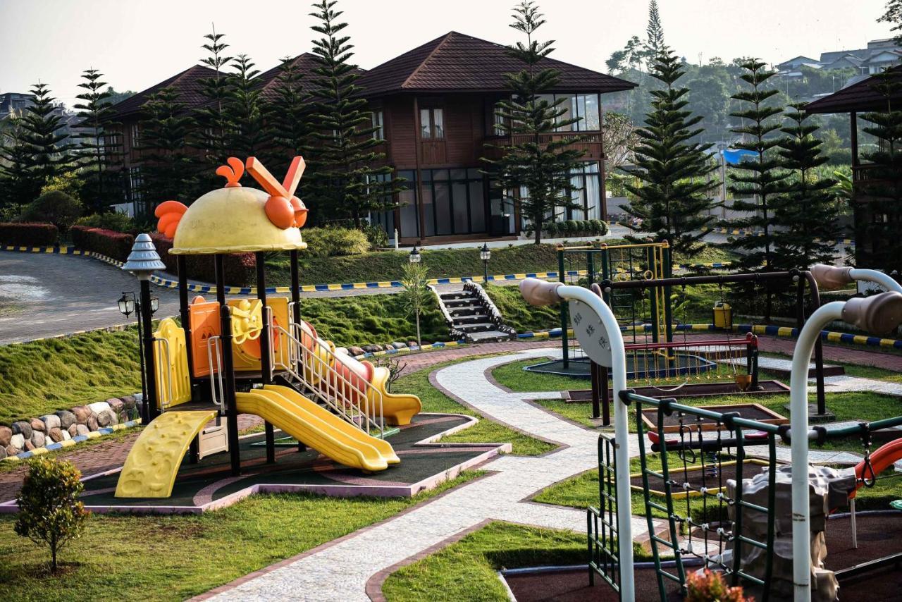 Jsi 4* Puncak